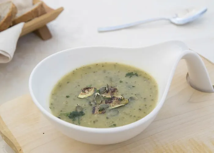 מלון Hotel Grosuplje